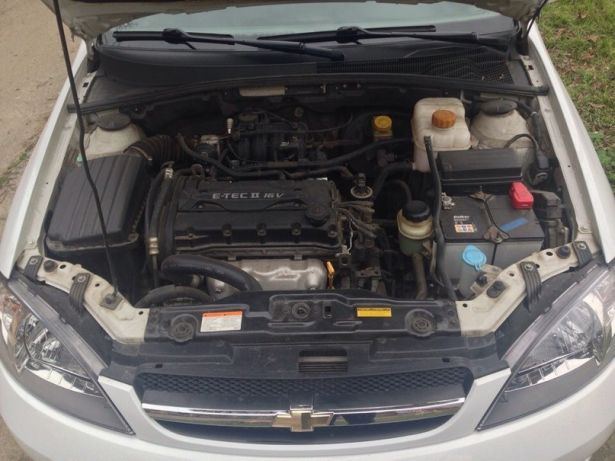 post180-3_chevrolet_lacetti_2012