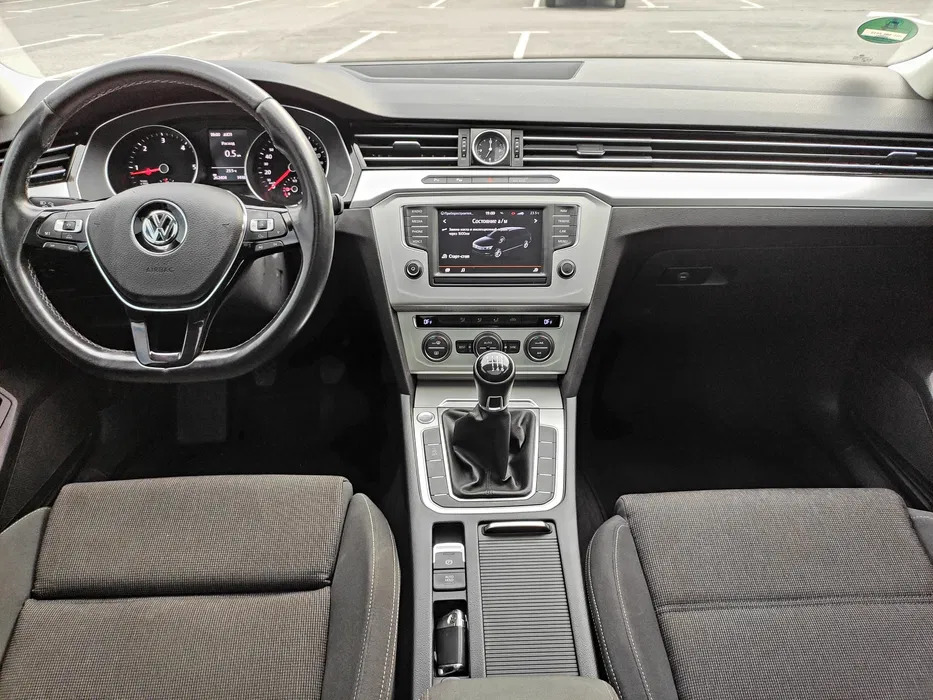 post1987-3_volkswagen_passat_2015