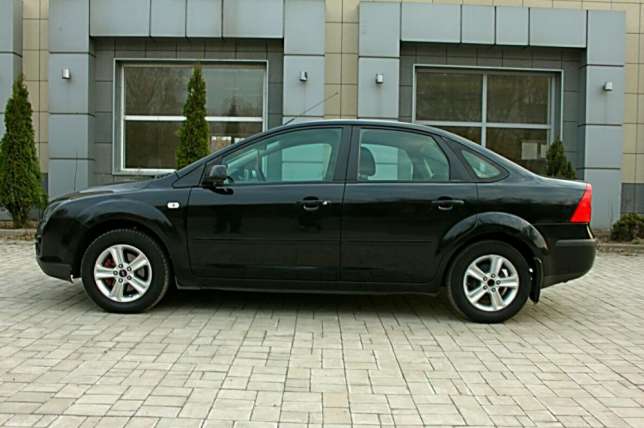 post215-2_ford_focus_2007