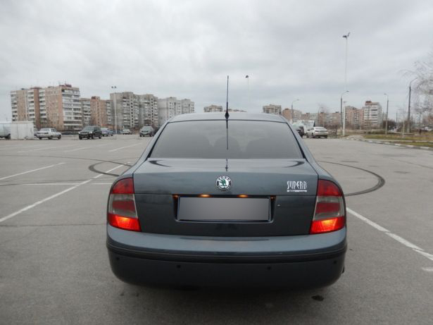 post231-2_skoda_superb_2007