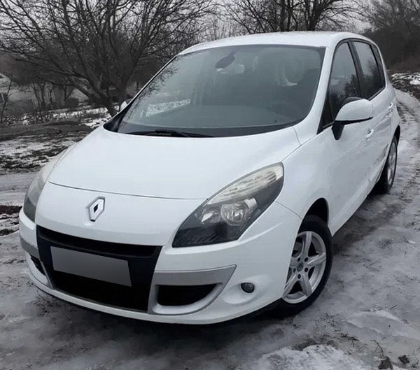 post2352_renault_scenic_2010