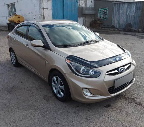 hyundai accent 2011