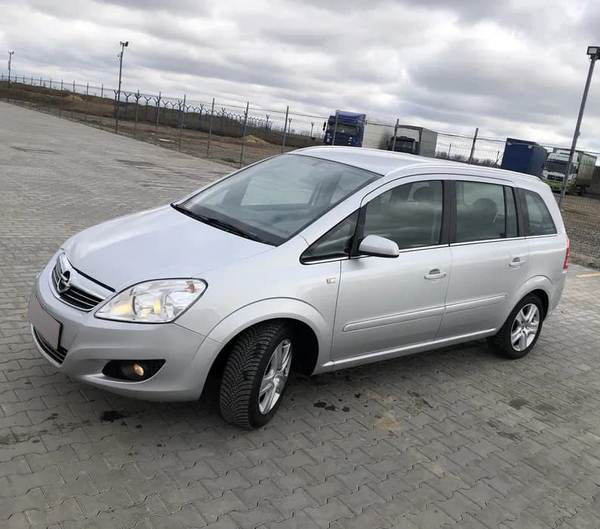 opel zafira 2009