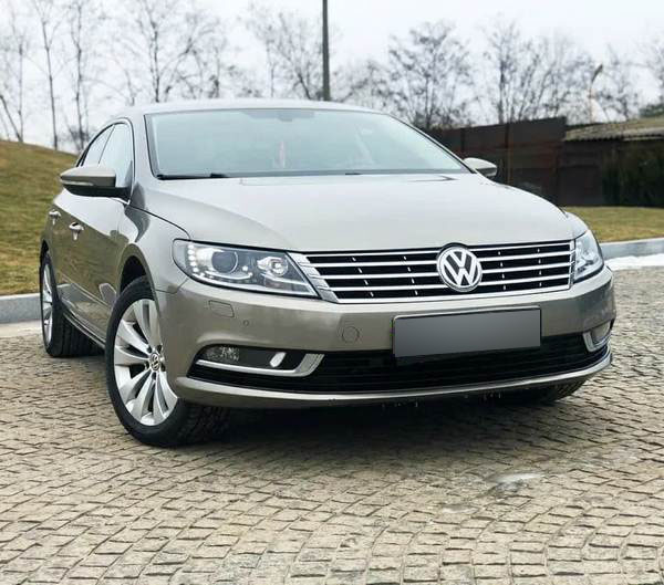 volkswagen passat 2013