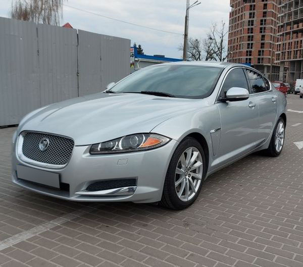 jaguar xf 2013