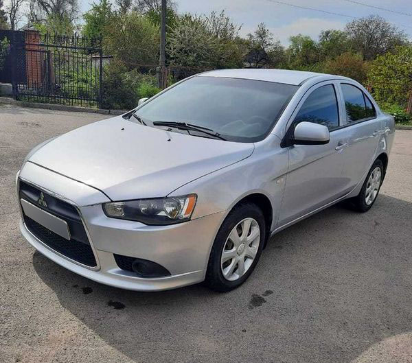 mitsubishi lancer 2012