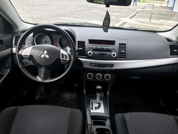 post282-3_mitsubishi_lancer_2009