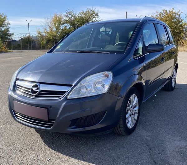 opel zafira 2010