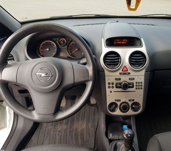 opel corsa 2009