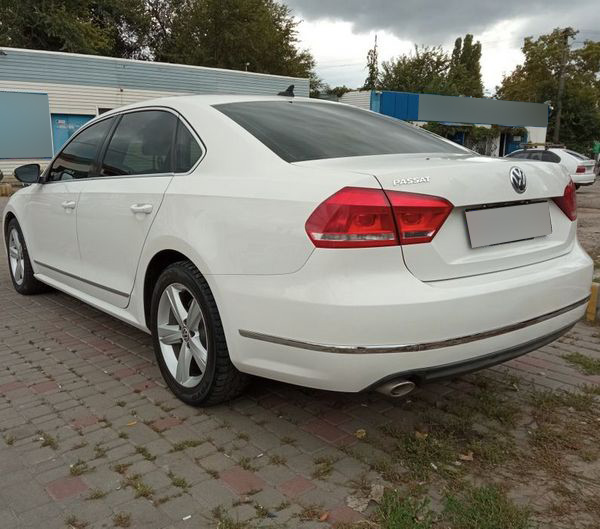 volkswagen passat 2011