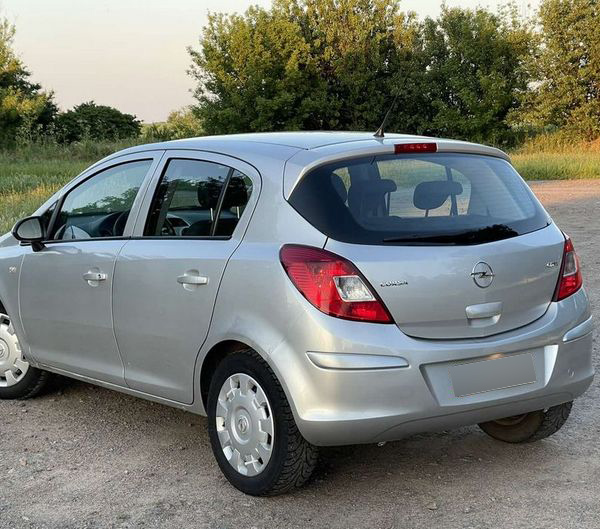 opel corsa 2009