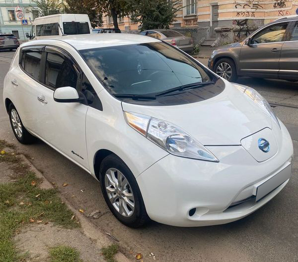 nissan leaf 2013