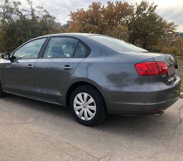 volkswagen jetta 2013