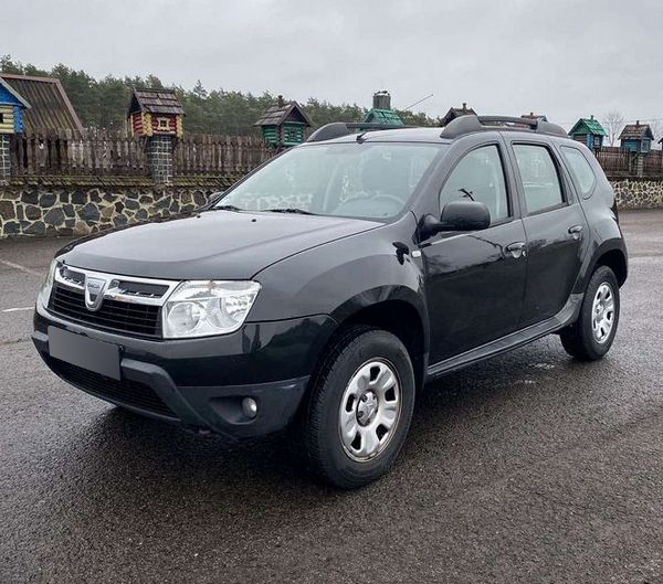 dacia duster 2011