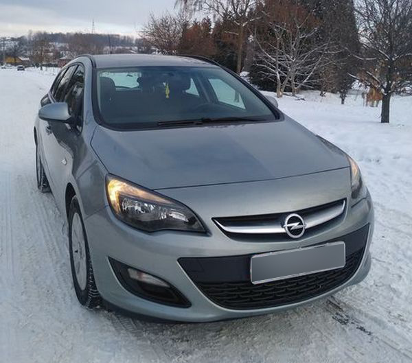 opel astra 2015