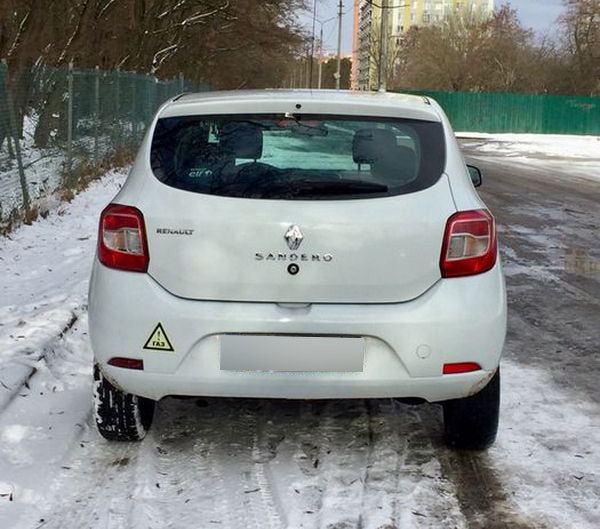 renault sandero 2016