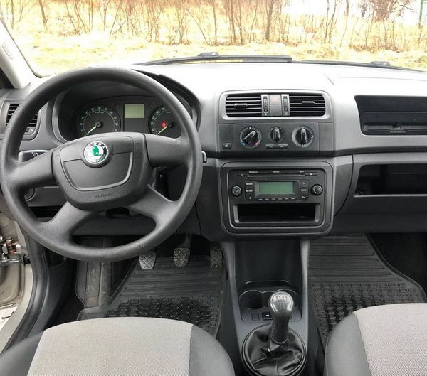 skoda roomster 2011