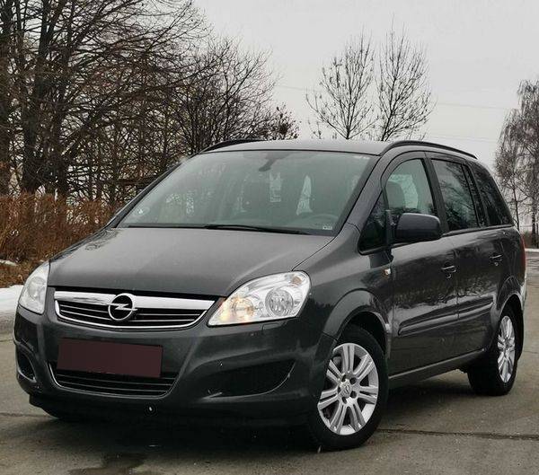 opel zafira 2011