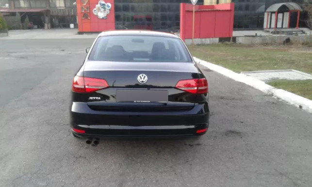 post387-2_volkswagen_jetta_2015