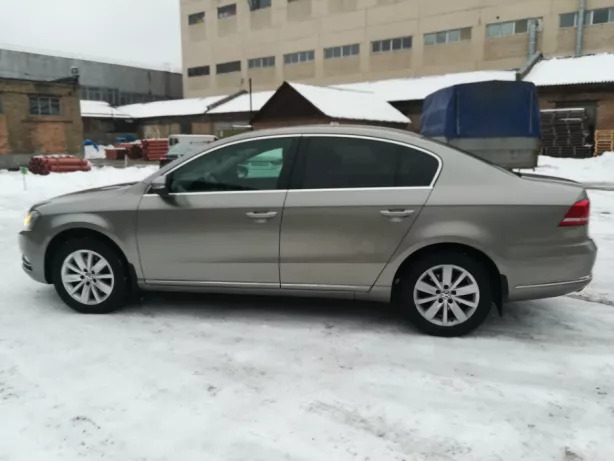 post449-2_volkswagen_passat_2012