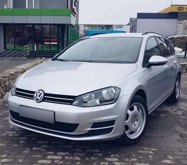 post576_volkswagen_golf_2014