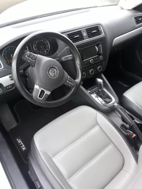 post633-3_volkswagen_jetta_2013