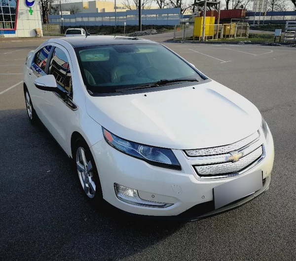 post698_chevrolet_volt_2012